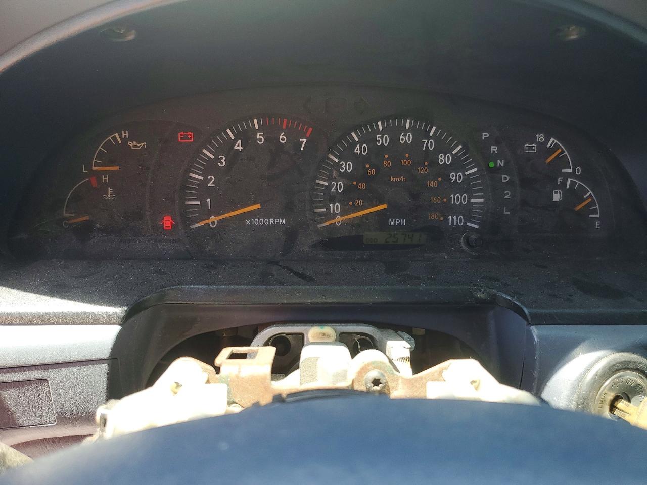 2001 Toyota Tundra Sr5 Silver vin: 5TBRT34151S187973