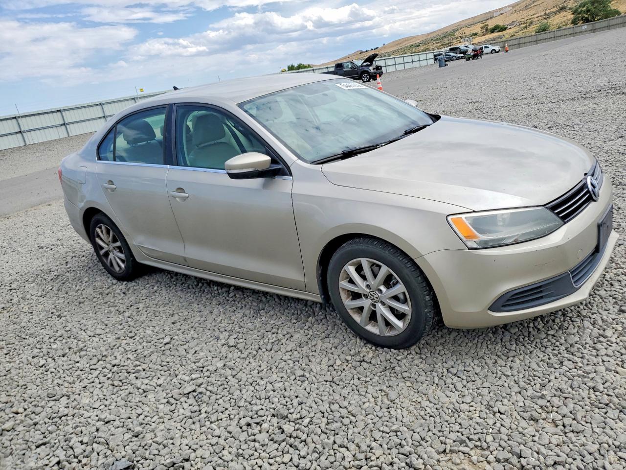 2013 Volkswagen Jetta Se Gold vin: 3VWBP7AJ6DM225527