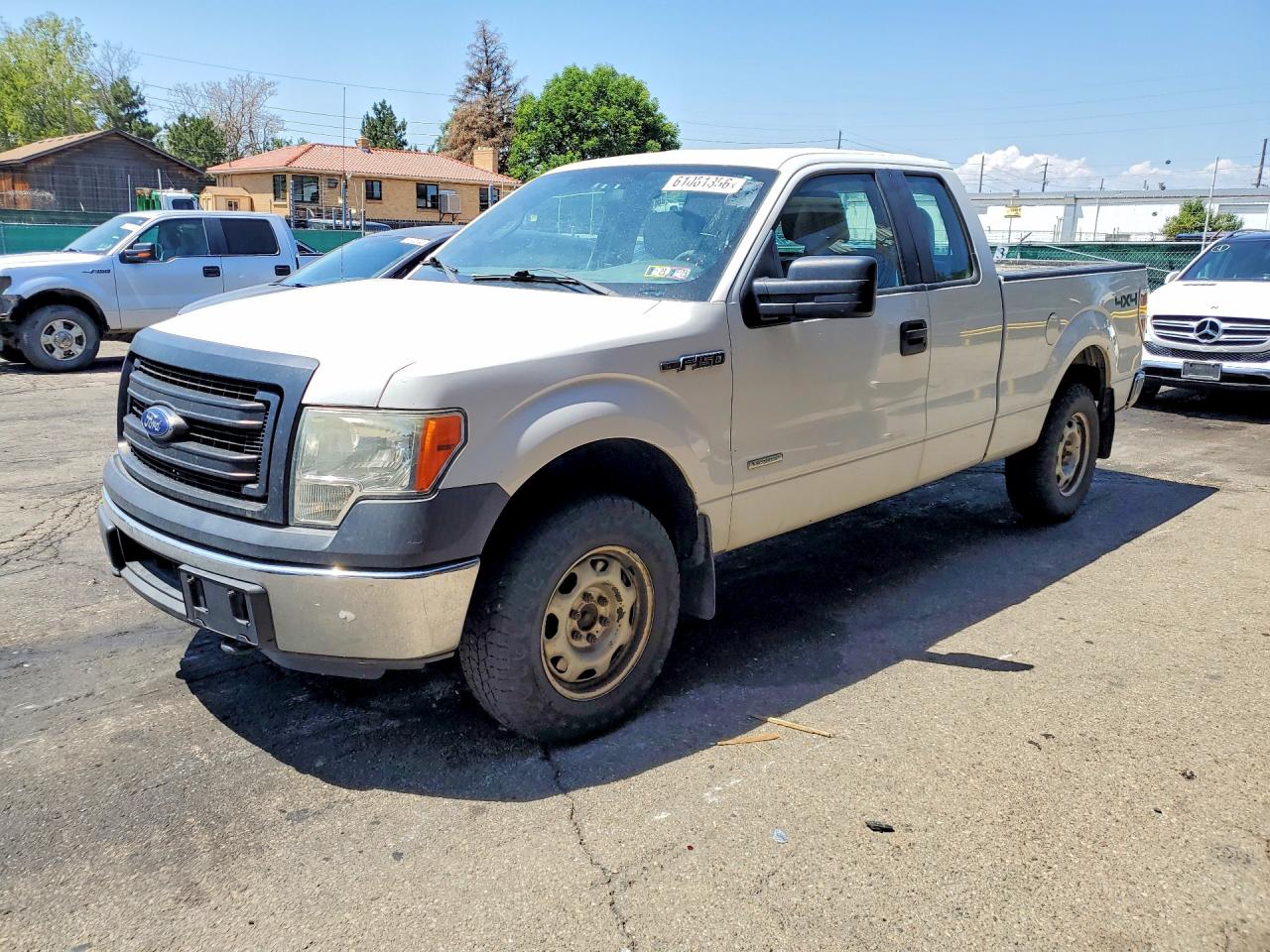2014 Ford F150 Super Cab White vin: 1FTFX1ET6EKG24475