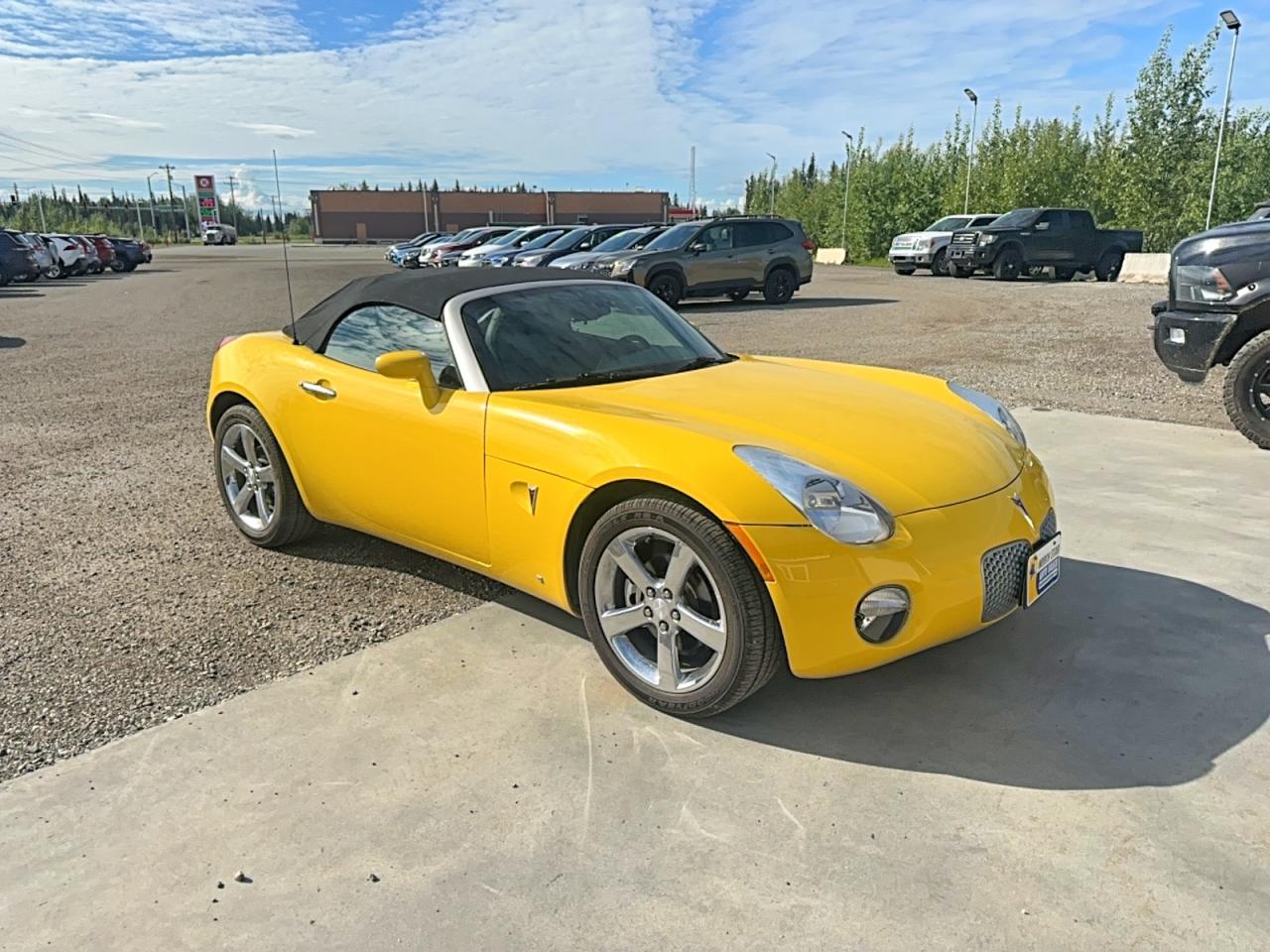 2007 Pontiac Solstice Yellow vin: 1G2MB35B07Y139892