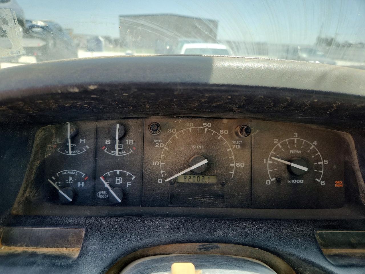 1997 Ford F250 White vin: 3FTHF25H6VMA72630