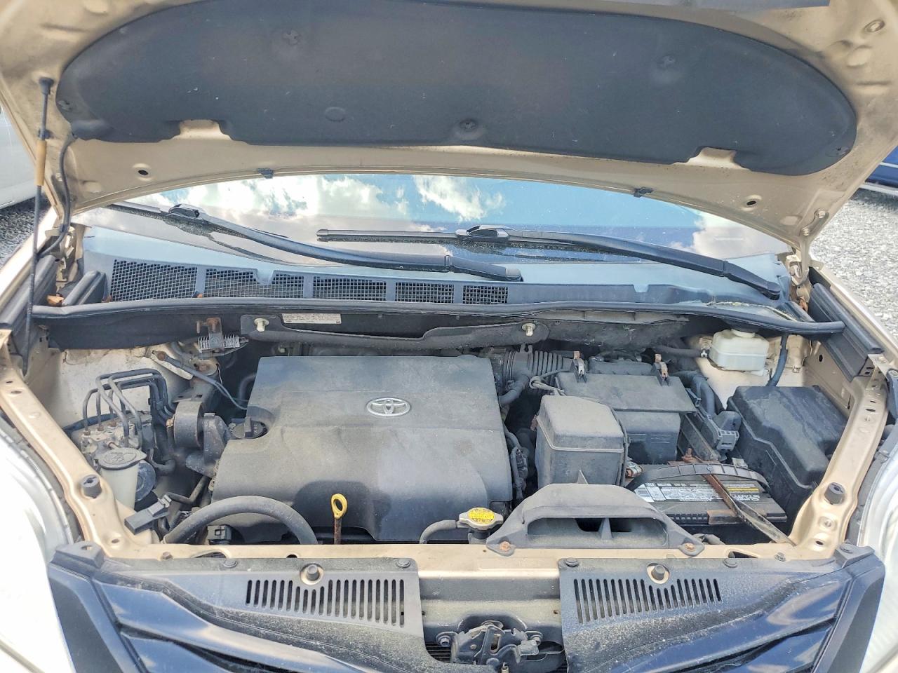 2014 Toyota Sienna L 7-passenger Gold vin: 5TDZK3DC2ES443973