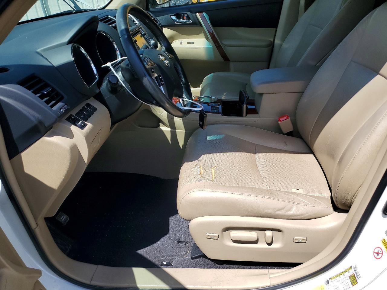2013 Toyota Highlander Limited White vin: 5TDDK3EH8DS211008