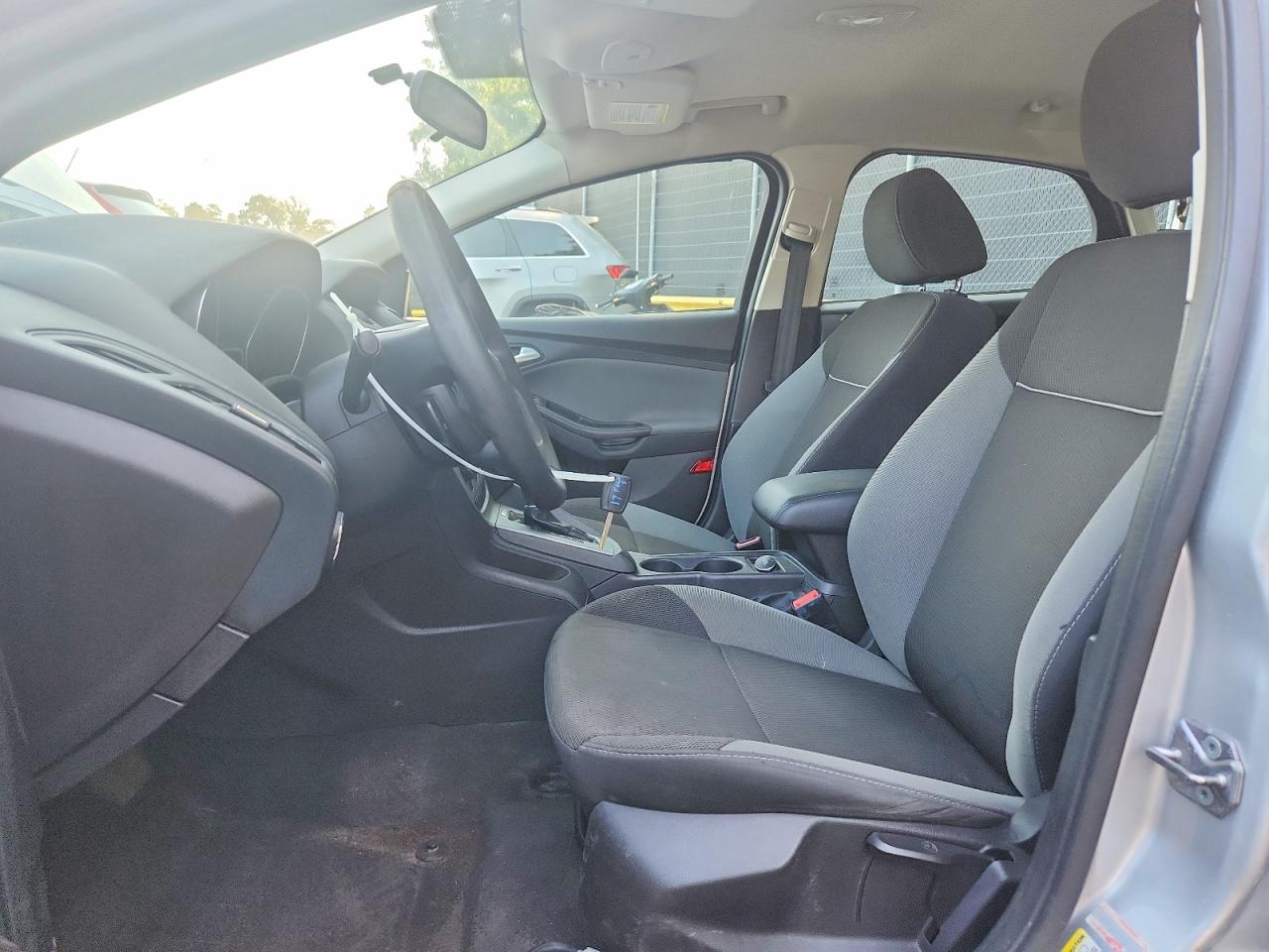 2014 Ford Focus Se Gray vin: 1FADP3F20EL259817