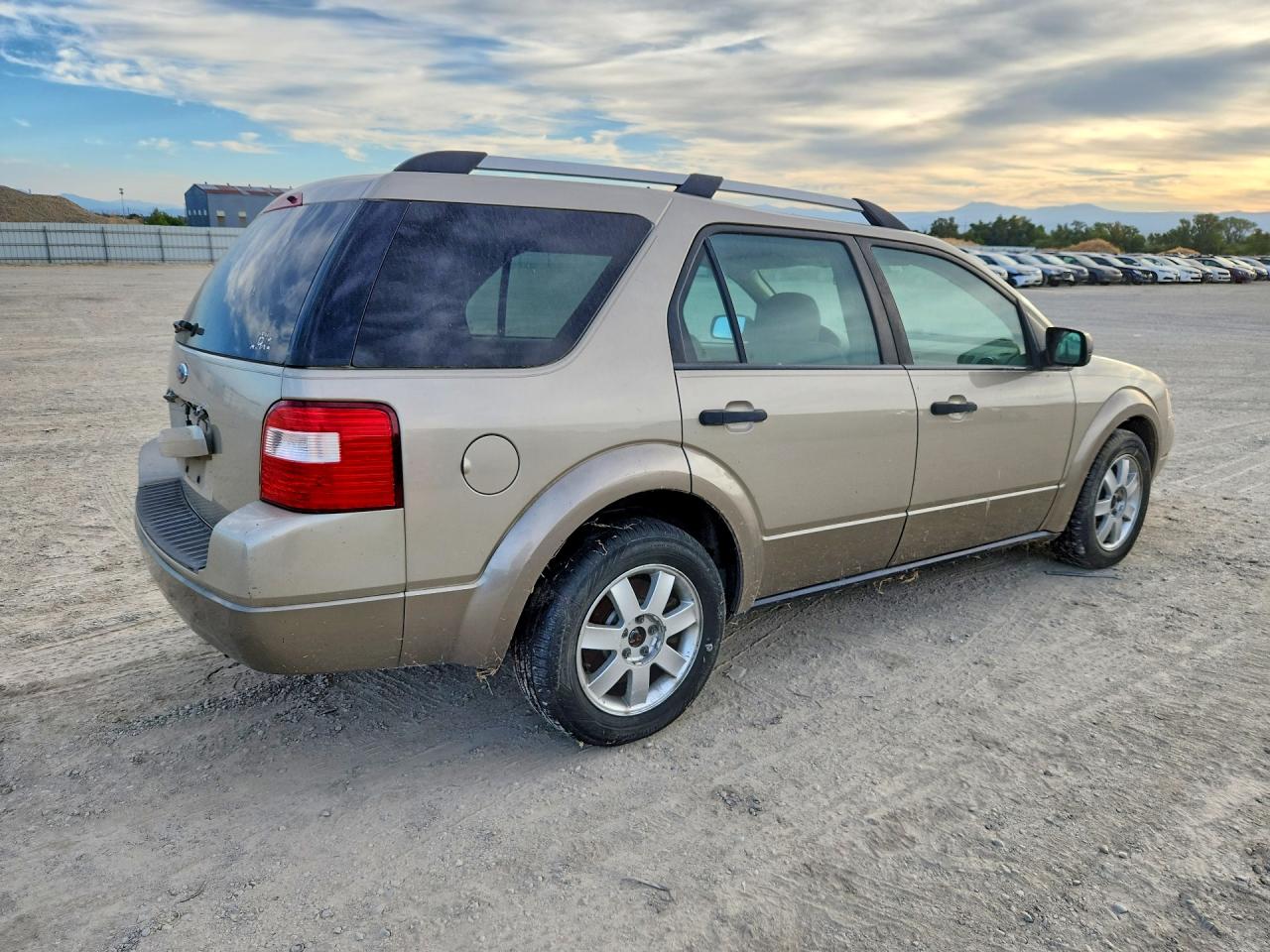 2006 Ford Freestyle Se Золотой vin: 1FMZK04136GA11932