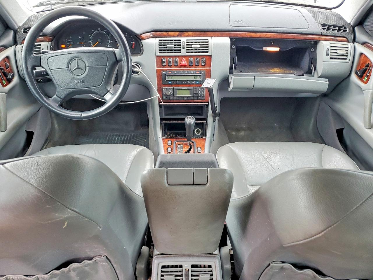 1999 Mercedes-benz E 320 4matic Silver vin: WDBJF82H4XX018540
