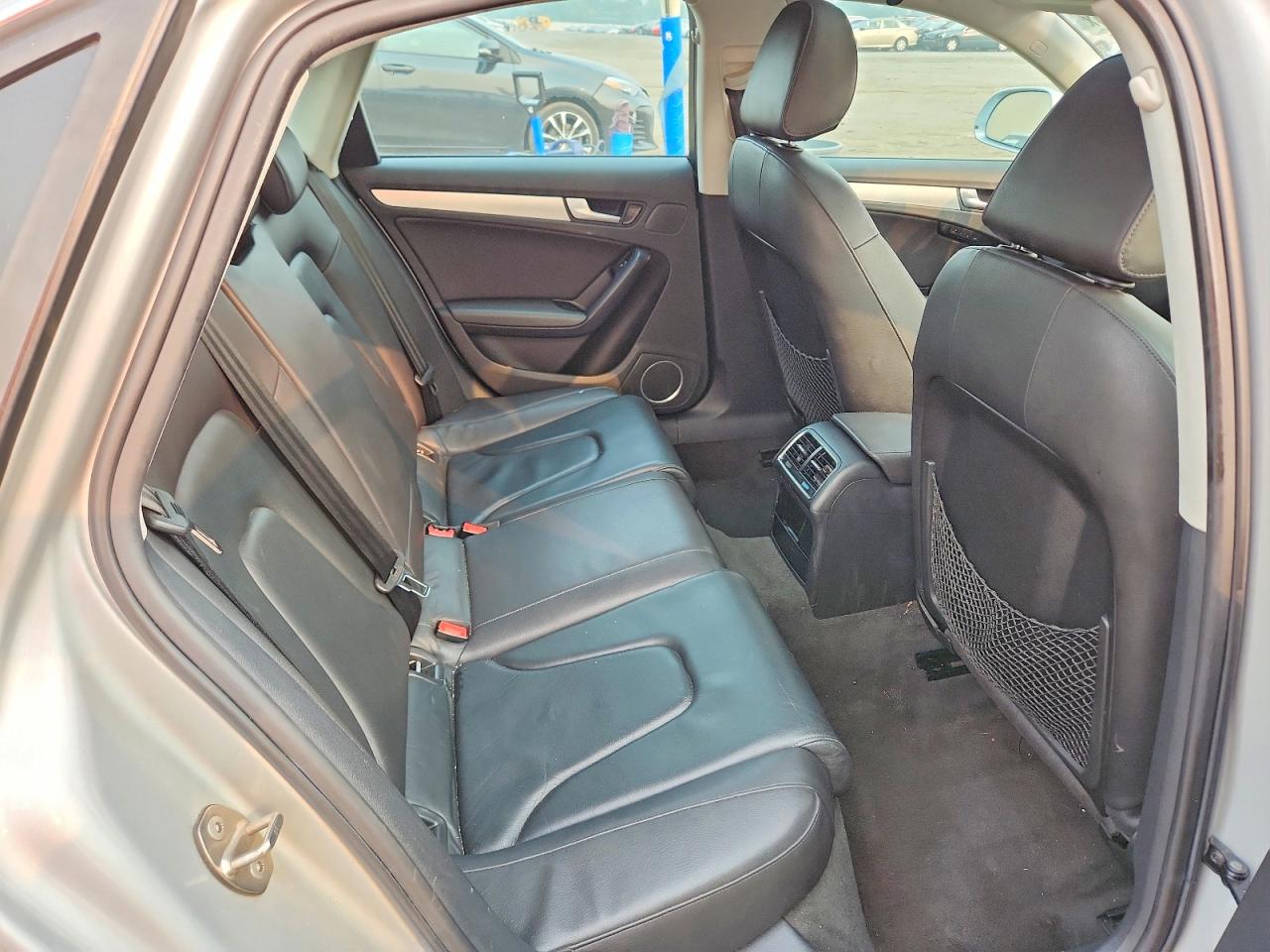 2009 Audi A4 Prestige Silver vin: WAUMF78K89N037809