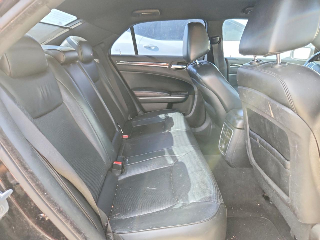 2013 Chrysler 300c Black vin: 2C3CCAEG5DH606433