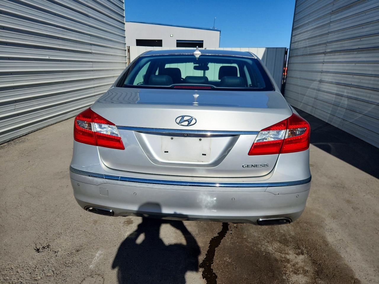 2012 Hyundai Genesis 3.8l Silver vin: KMHGC4DD8CU169833