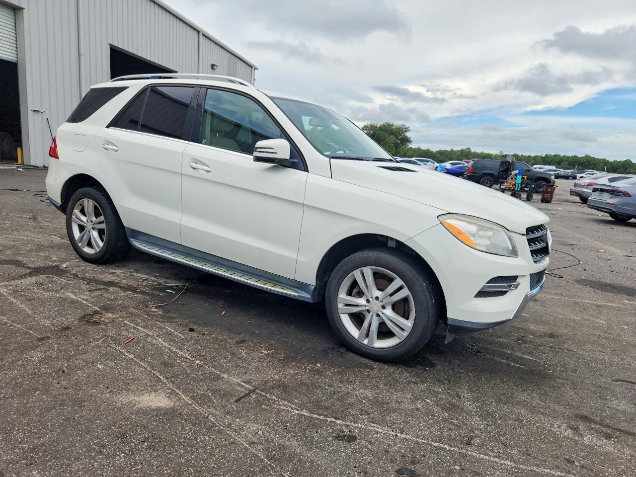 2013 Mercedes-benz Ml 350 Bluetec White vin: 4JGDA2EB5DA166594