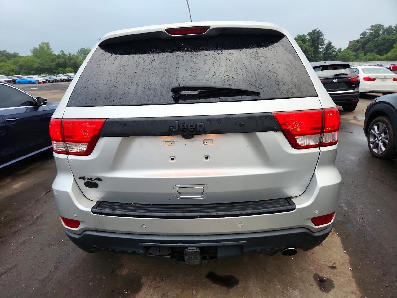 2012 Jeep Grand Cherokee Overland Silver vin: 1C4RJFCGXCC292257