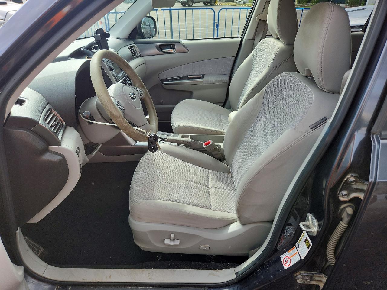 2013 Subaru Forester 2.5x Premium Blue vin: JF2SHADCXDH443924