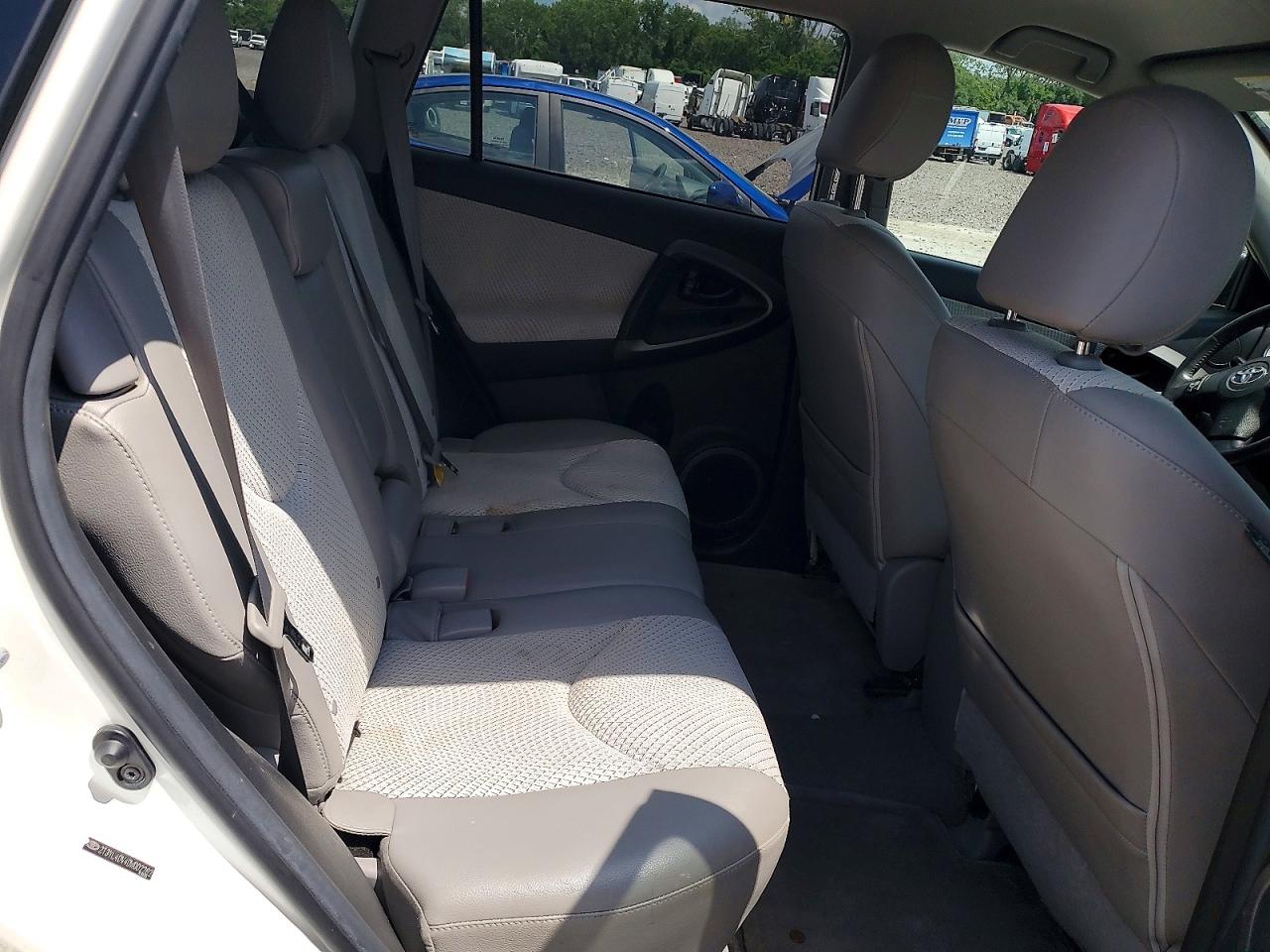 2013 Toyota Rav4 Ev Base Белый vin: 2T3YL4DV4DW002262
