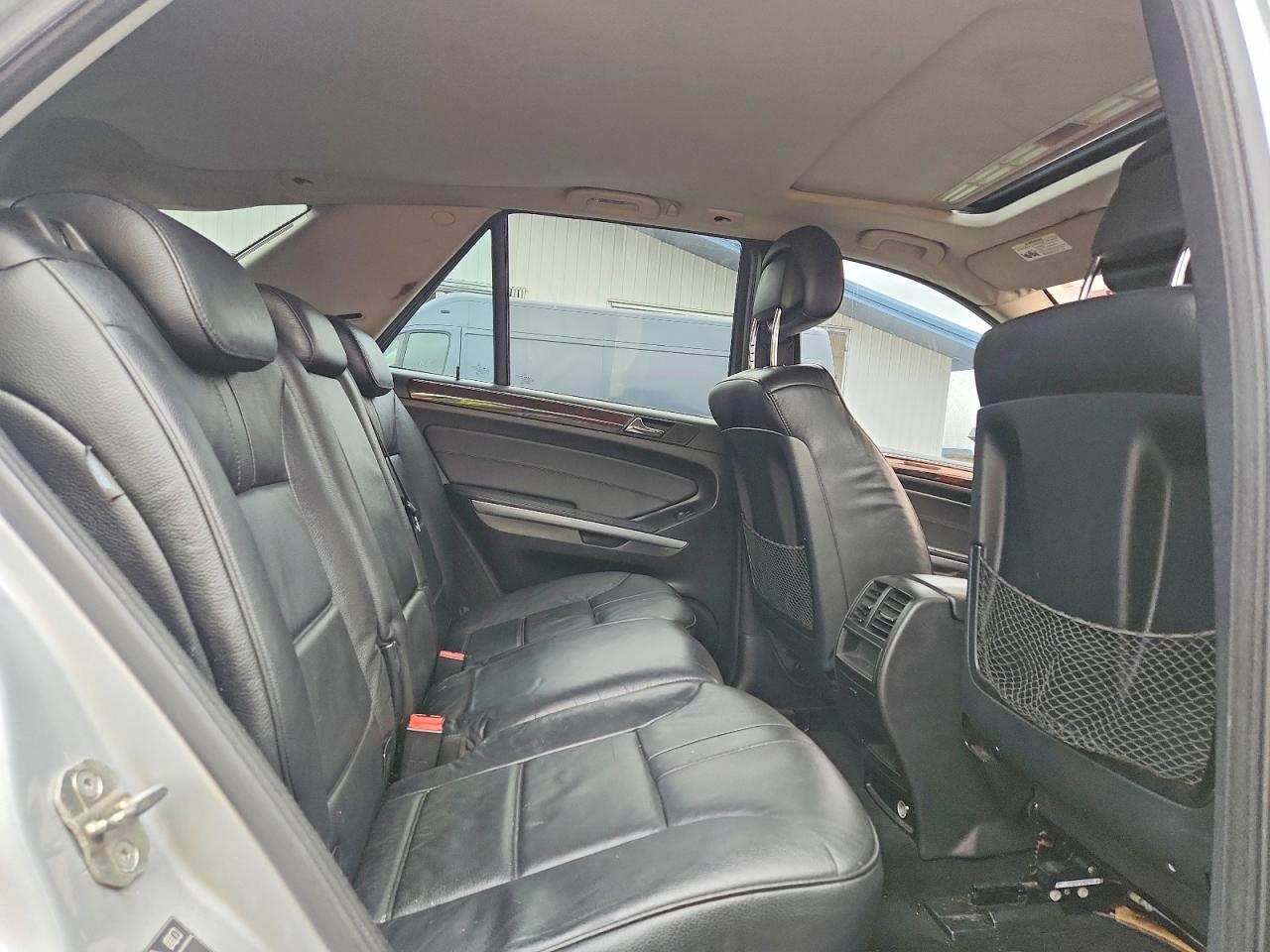 2010 Mercedes-benz Ml 550 4matic Серебряный vin: 4JGBB7CB7AA587779