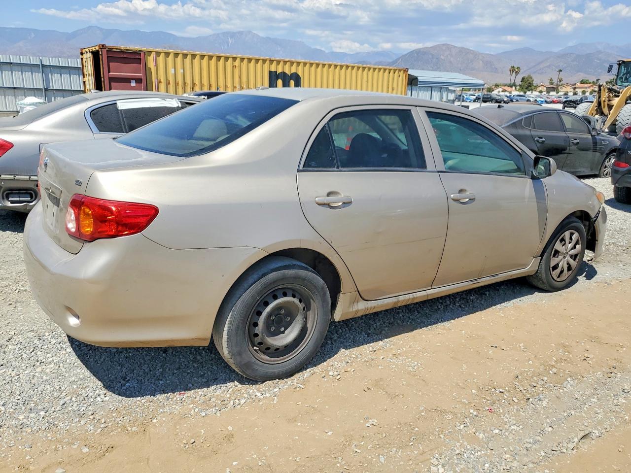 2010 Toyota Corolla Le Gold vin: 2T1BU4EE8AC354896