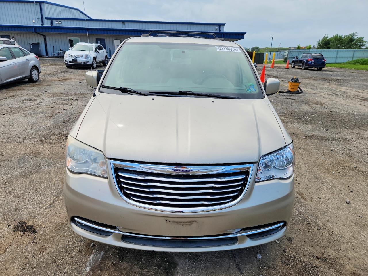 2013 Chrysler Town & Country Touring Tan vin: 2C4RC1BG3DR695259