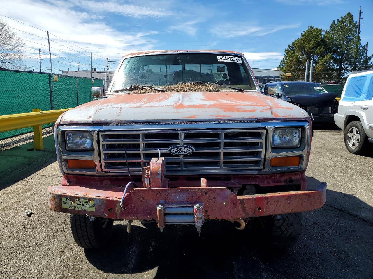 1985 Ford F250 Red vin: 1FTHF2614FPB38556