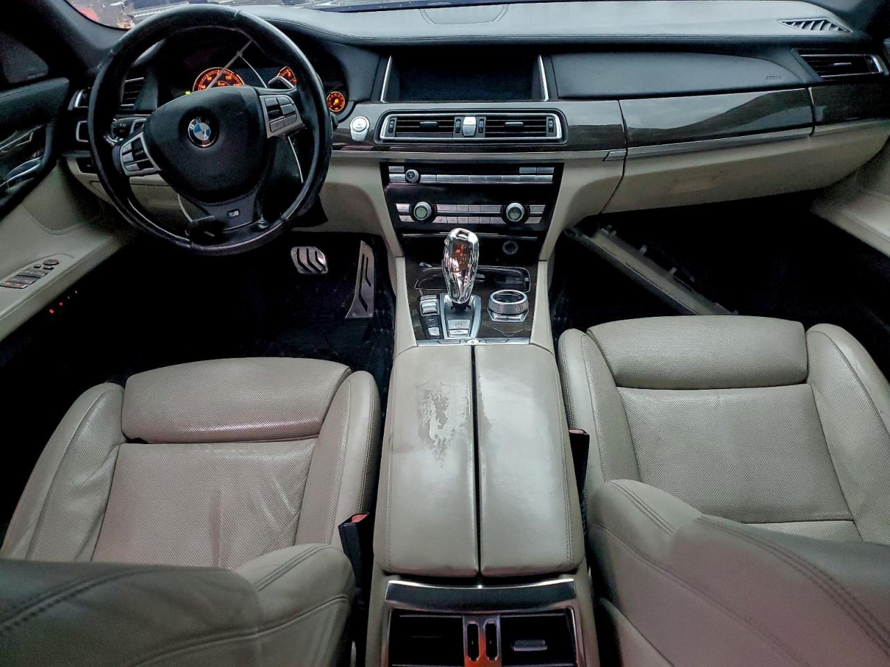 2014 Bmw 750 Lxi Черный vin: WBAYF8C53ED652924
