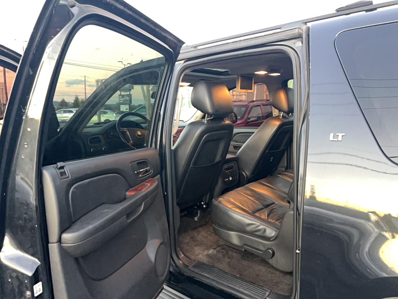 2012 Chevrolet Suburban K1500 Lt Черный vin: 1GNSKJE78CR123521