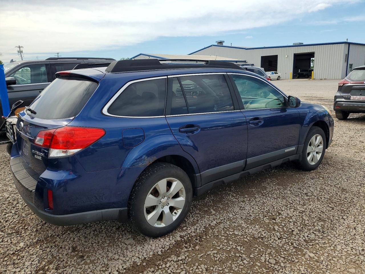 2011 Subaru Outback 2.5i Premium Blue vin: 4S4BRBGC4B3321921