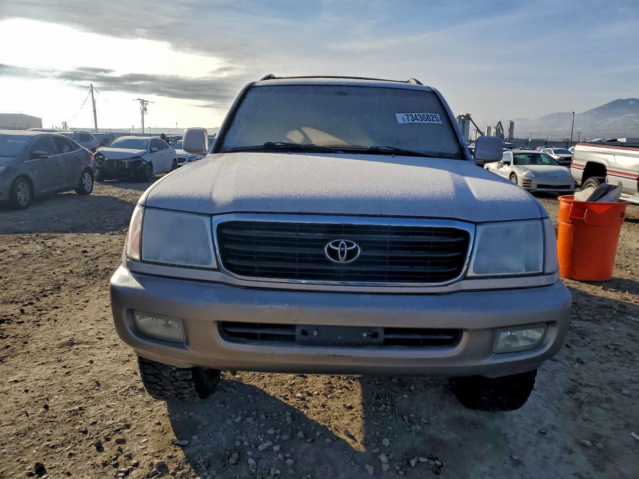 2002 Toyota Land Cruiser Silver vin: JTEHT05J622024480