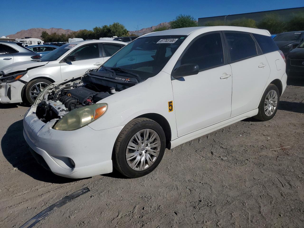 2005 Toyota Matrix Xr Белый vin: 2T1KR32E65C464464