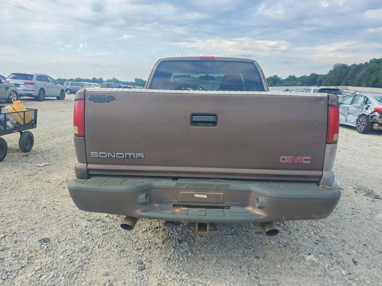 1998 Gmc Sonoma Коричневый vin: 1GTCS19X6W8501613