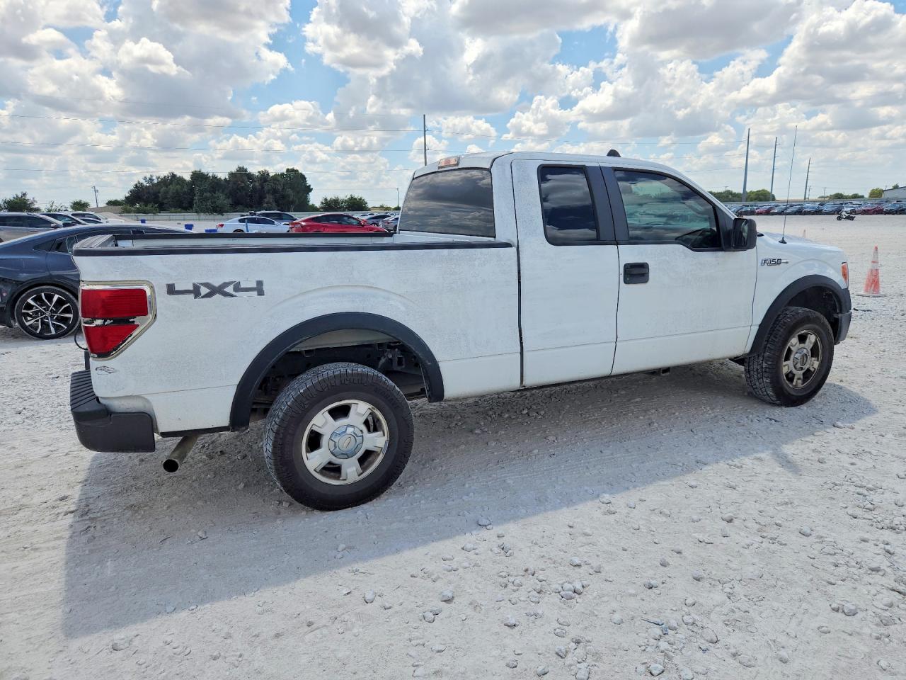 2010 Ford F150 Super Cab Белый vin: 1FTEX1E82AKC11471