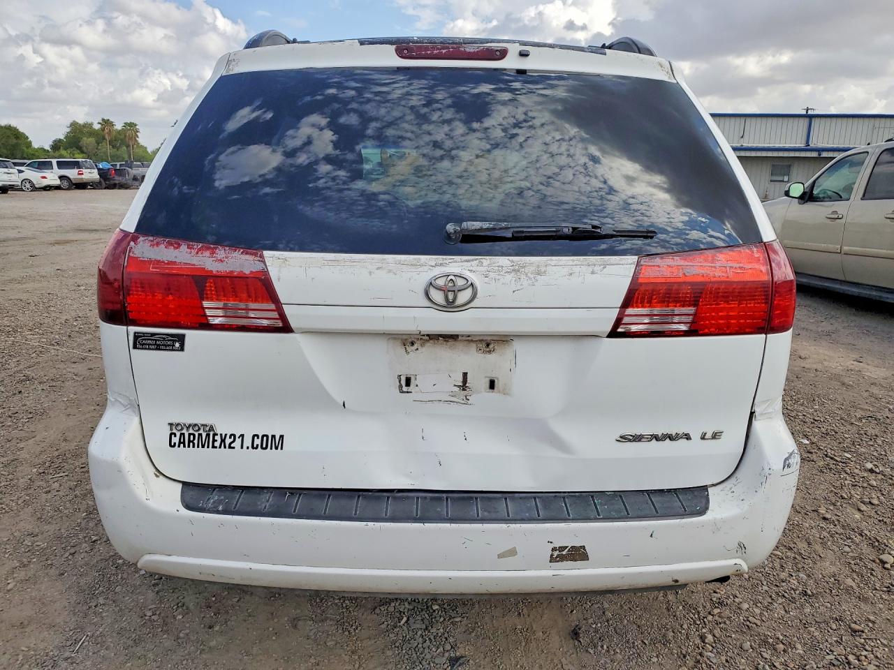 2005 Toyota Sienna Le 8 Passenger White vin: 5TDZA23C65S313113