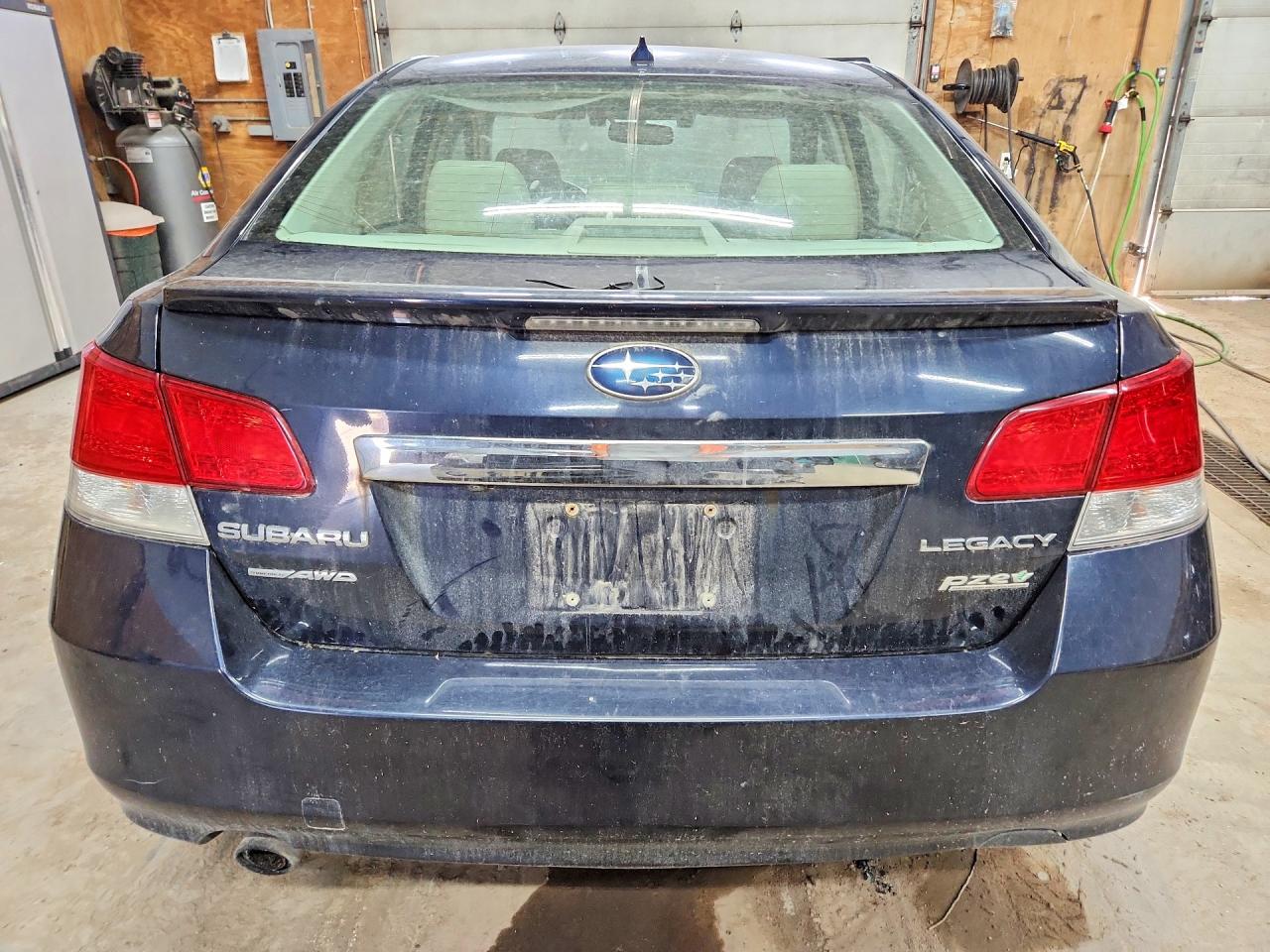 2013 Subaru Legacy 2.5i Limited Blue vin: 4S3BMBP67D3002206