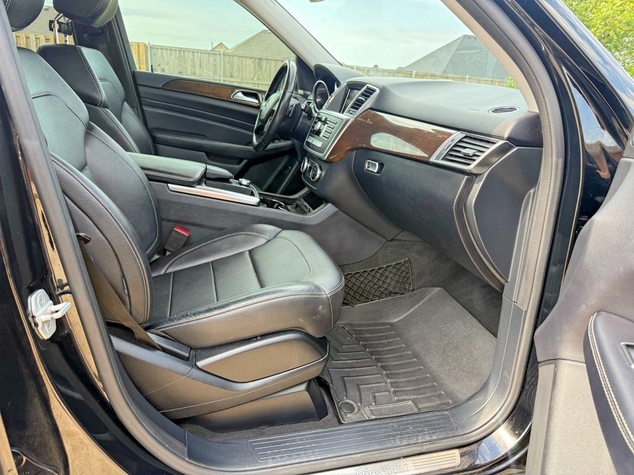 2015 Mercedes-benz Ml 250 Bluetec Черный vin: 4JGDA0EB1FA503026