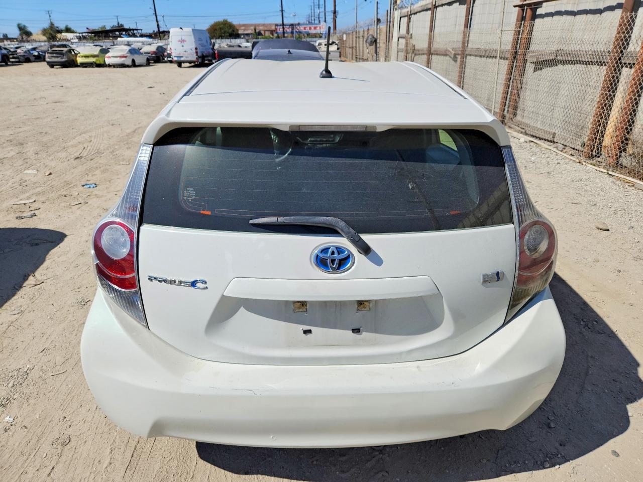 2013 Toyota Prius C One White vin: JTDKDTB34D1557256