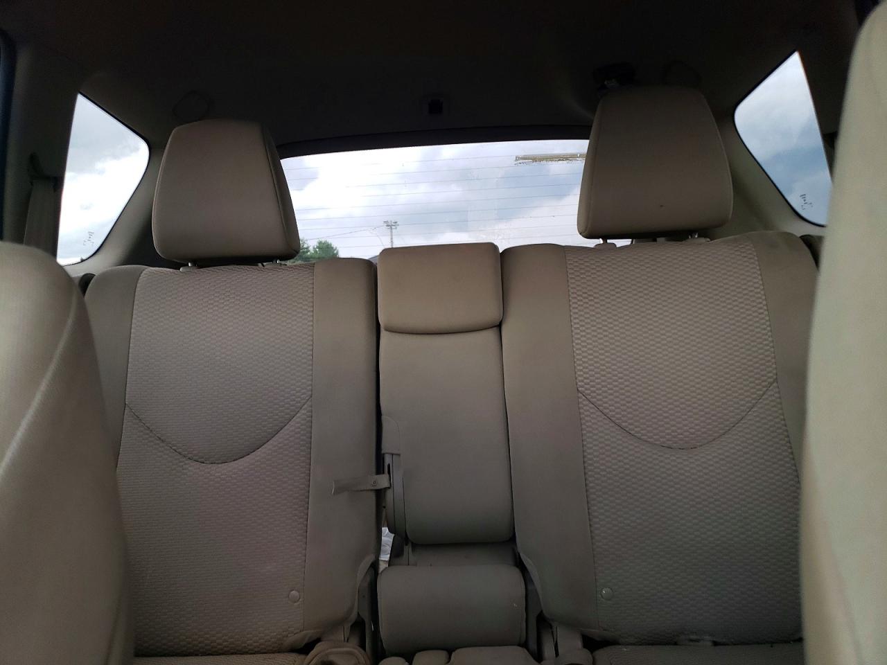 2012 Toyota Rav4 Base White vin: 2T3BF4DV9CW197965