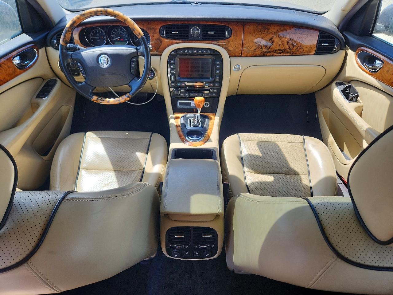2008 Jaguar Xj8 L Gray vin: SAJWA79B38SH19378
