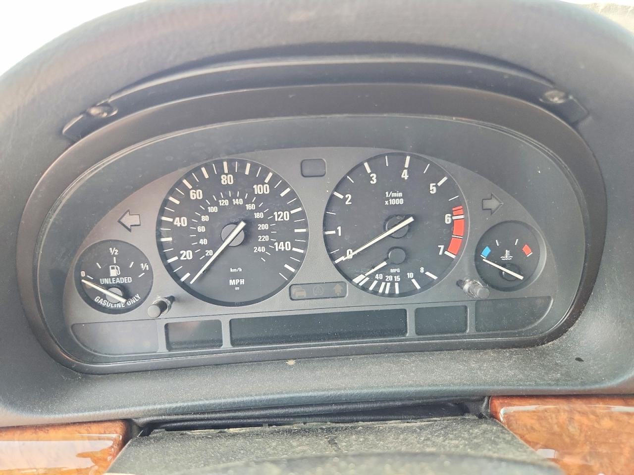 2001 Bmw 740 Il Серый vin: WBAGH834X1DP18182