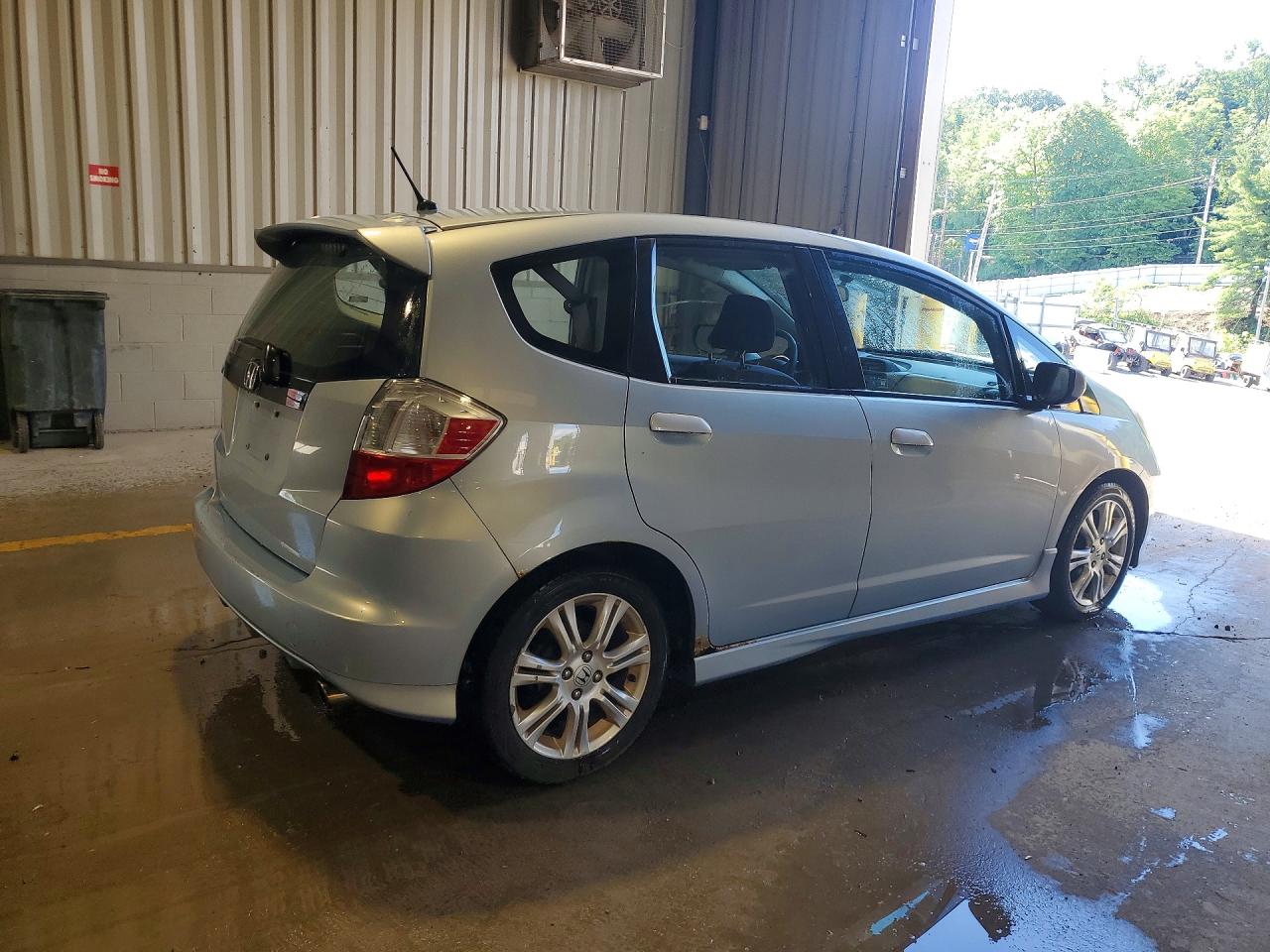 2009 Honda Fit Sport Silver vin: JHMGE88479S054269