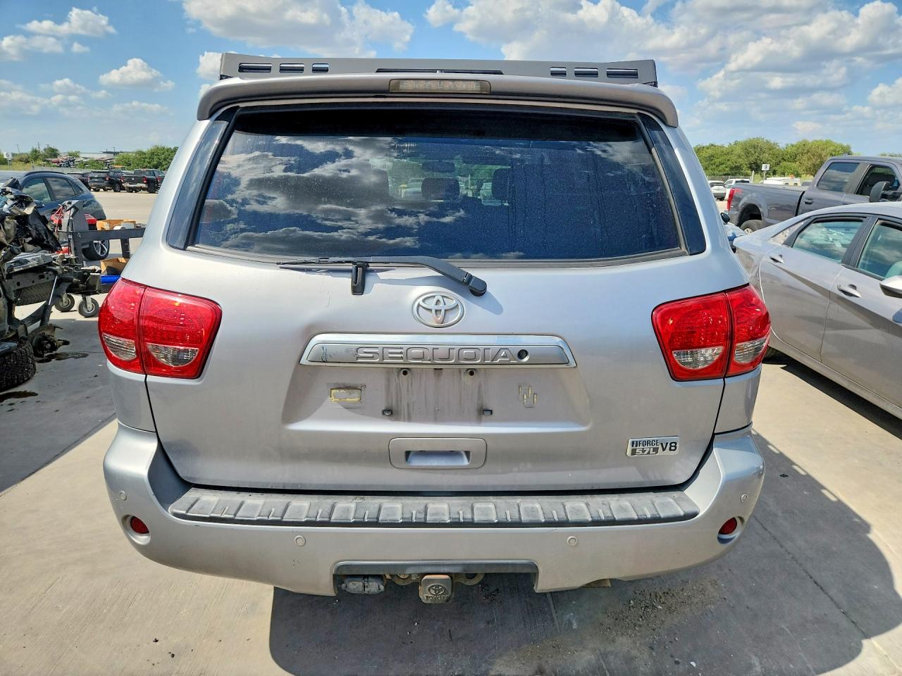 2013 Toyota Sequoia Limited Silver vin: 5TDJY5G15DS090452