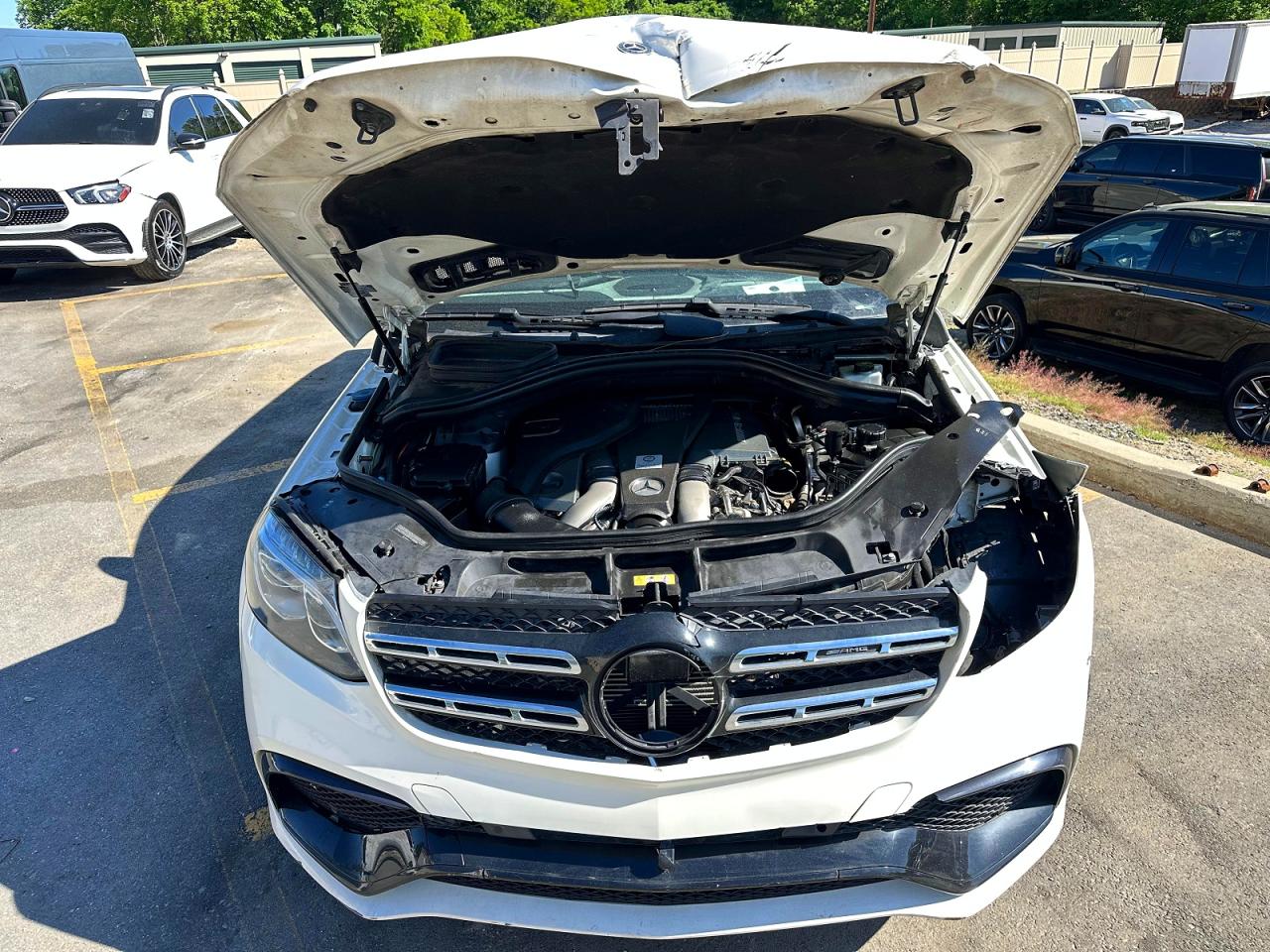 2018 Mercedes-benz Gls 63 Amg 4matic Белый vin: 4JGDF7FE8JA999812