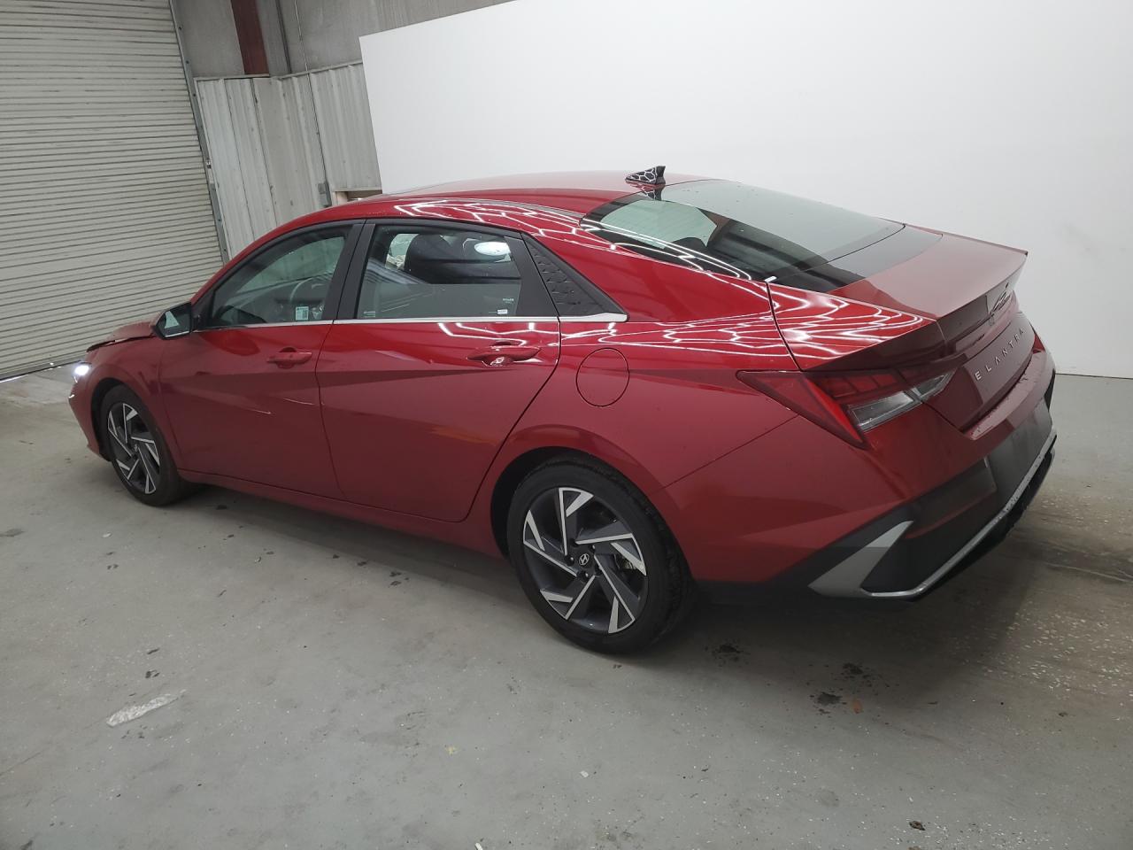 2025 Hyundai Elantra Sel Red vin: KMHLS4DG3SU934084 Damage: Left Rear Door, Misaligned, Repair Required