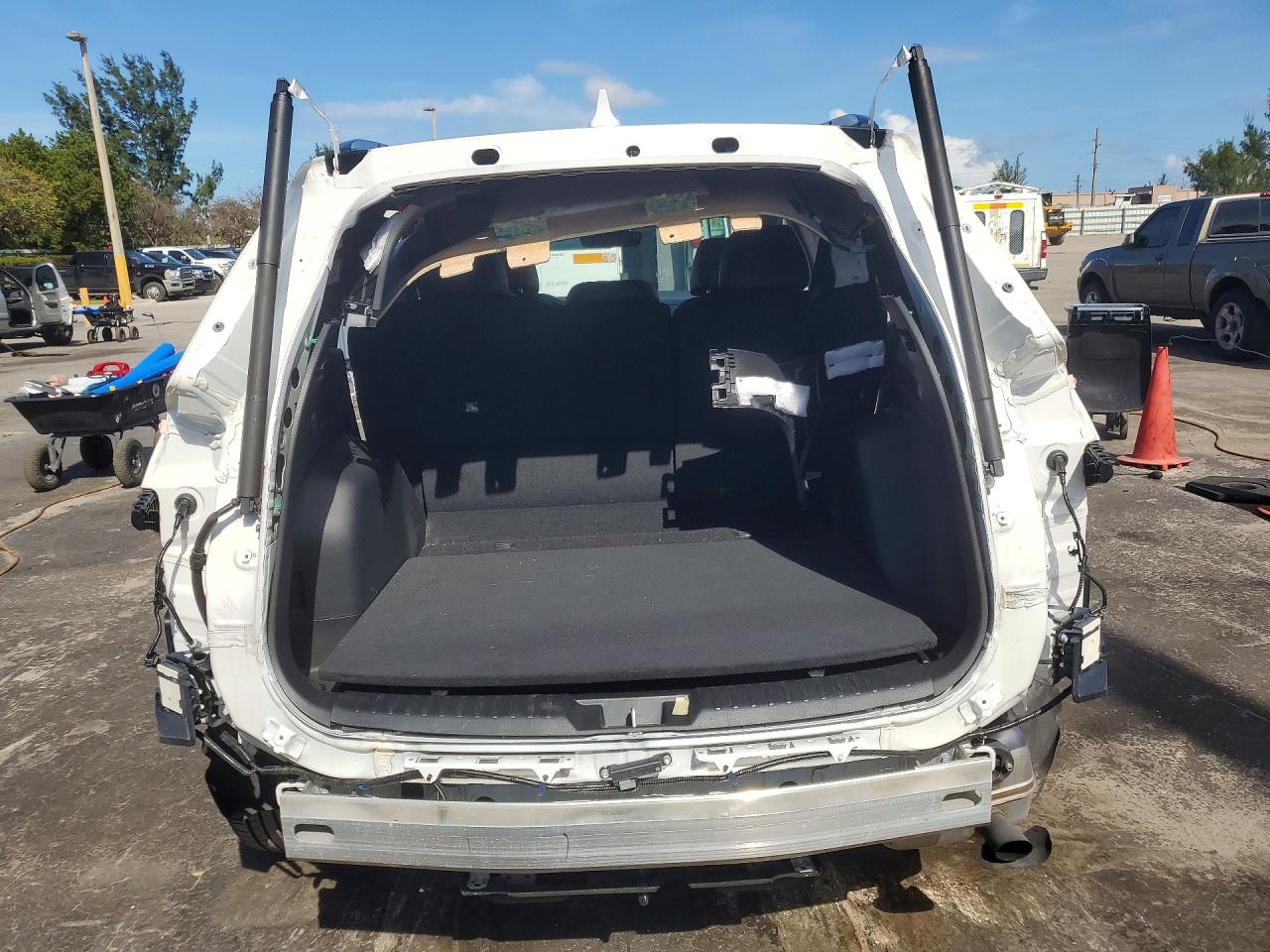 2025 Honda Cr-v Sport-l White vin: 7FARS5H81SE021408