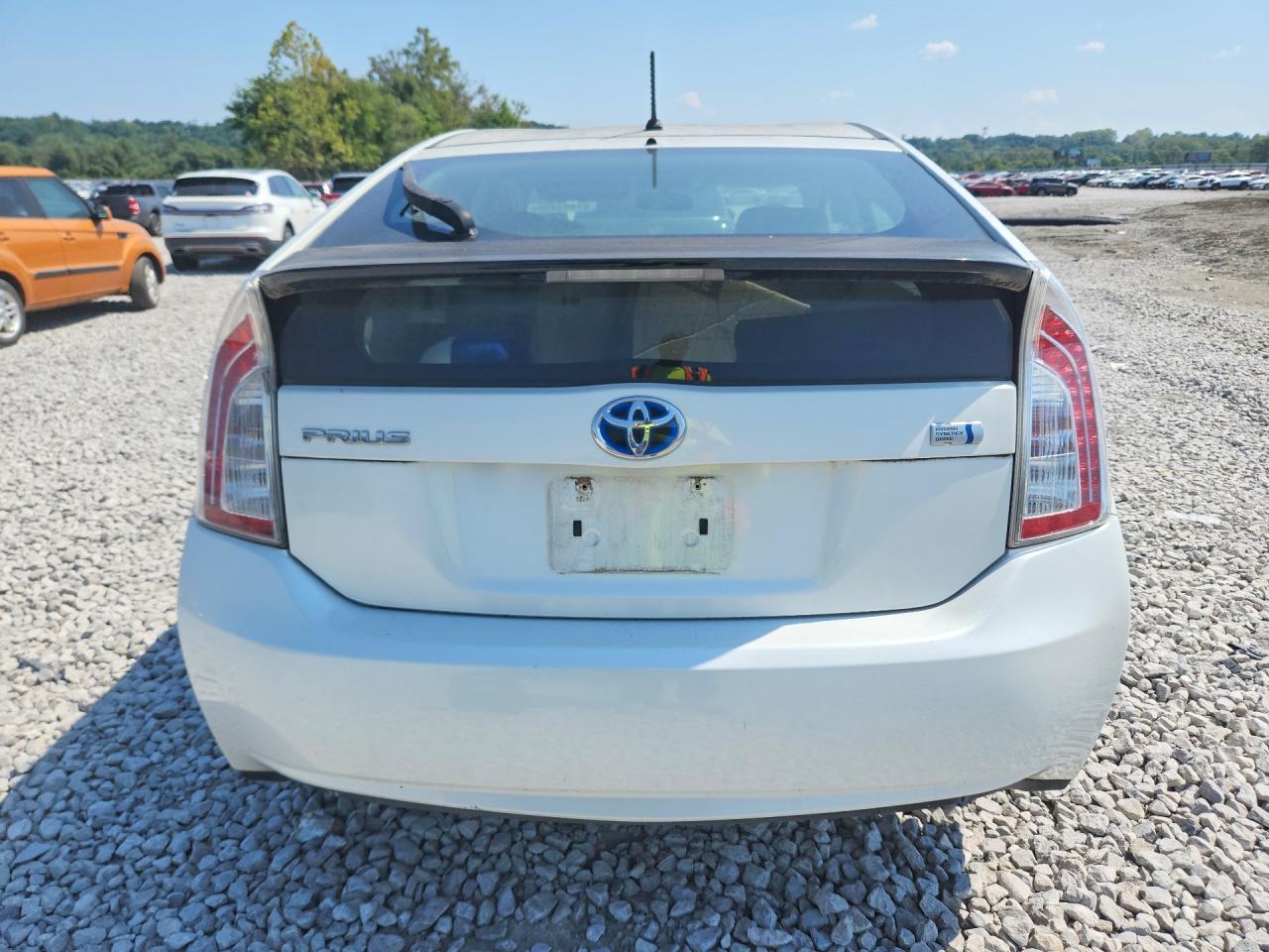 2013 Toyota Prius Two White vin: JTDKN3DU2D1729514
