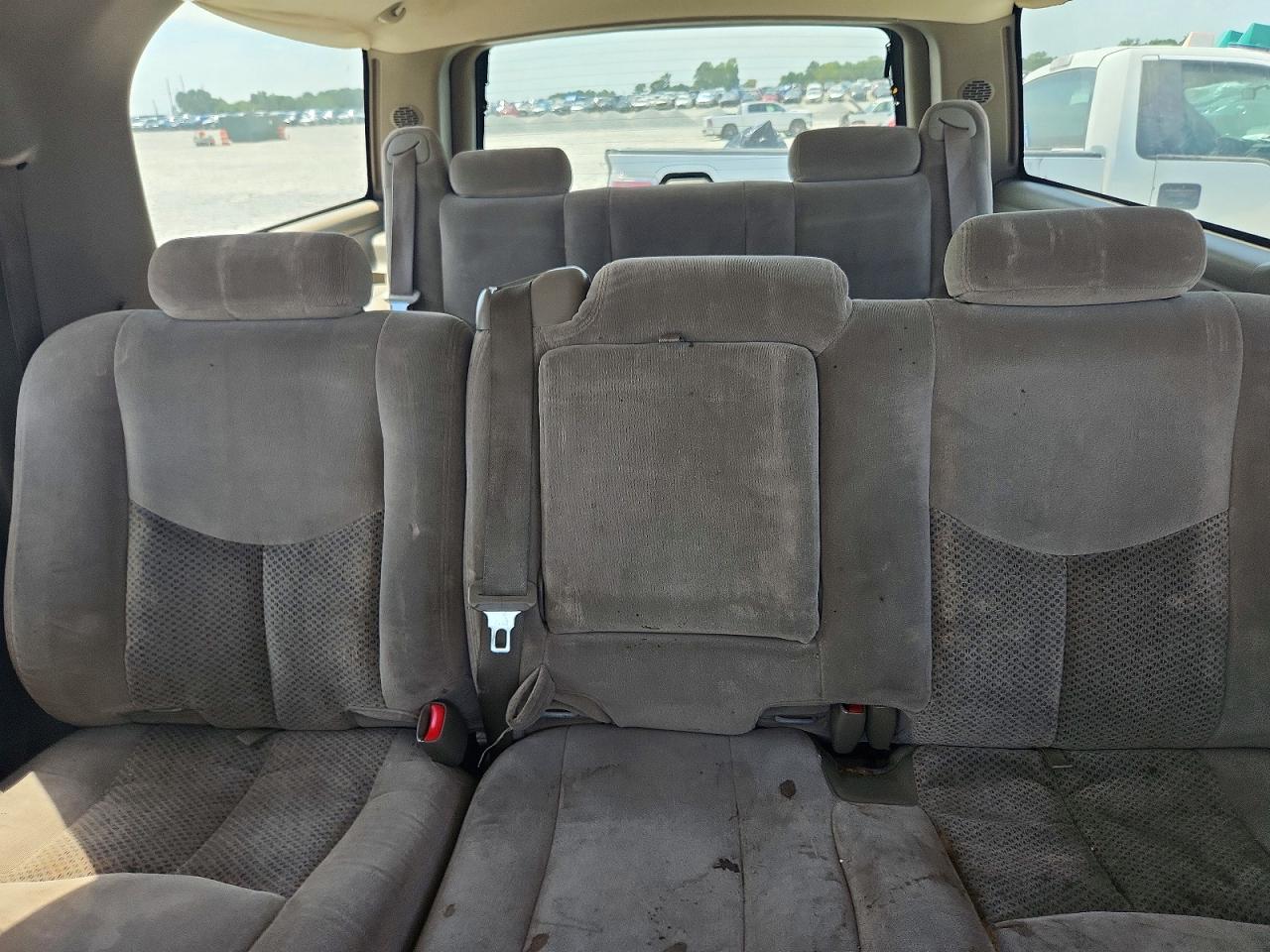 2004 Chevrolet Suburban C1500 Black vin: 1GNEC16Z74J313207