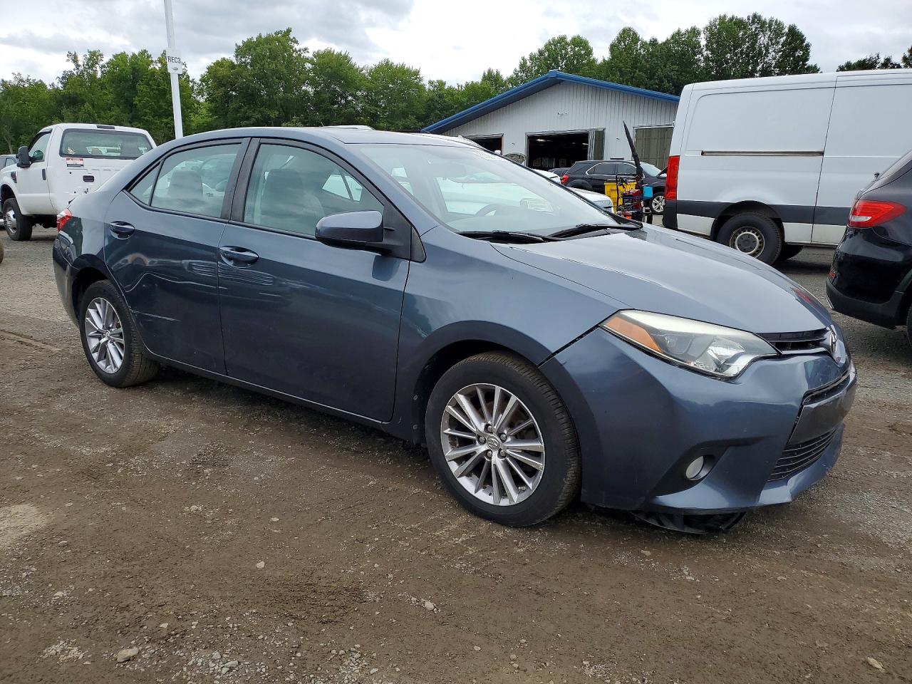 2015 Toyota Corolla Le Plus Blue vin: 2T1BURHEXFC255092