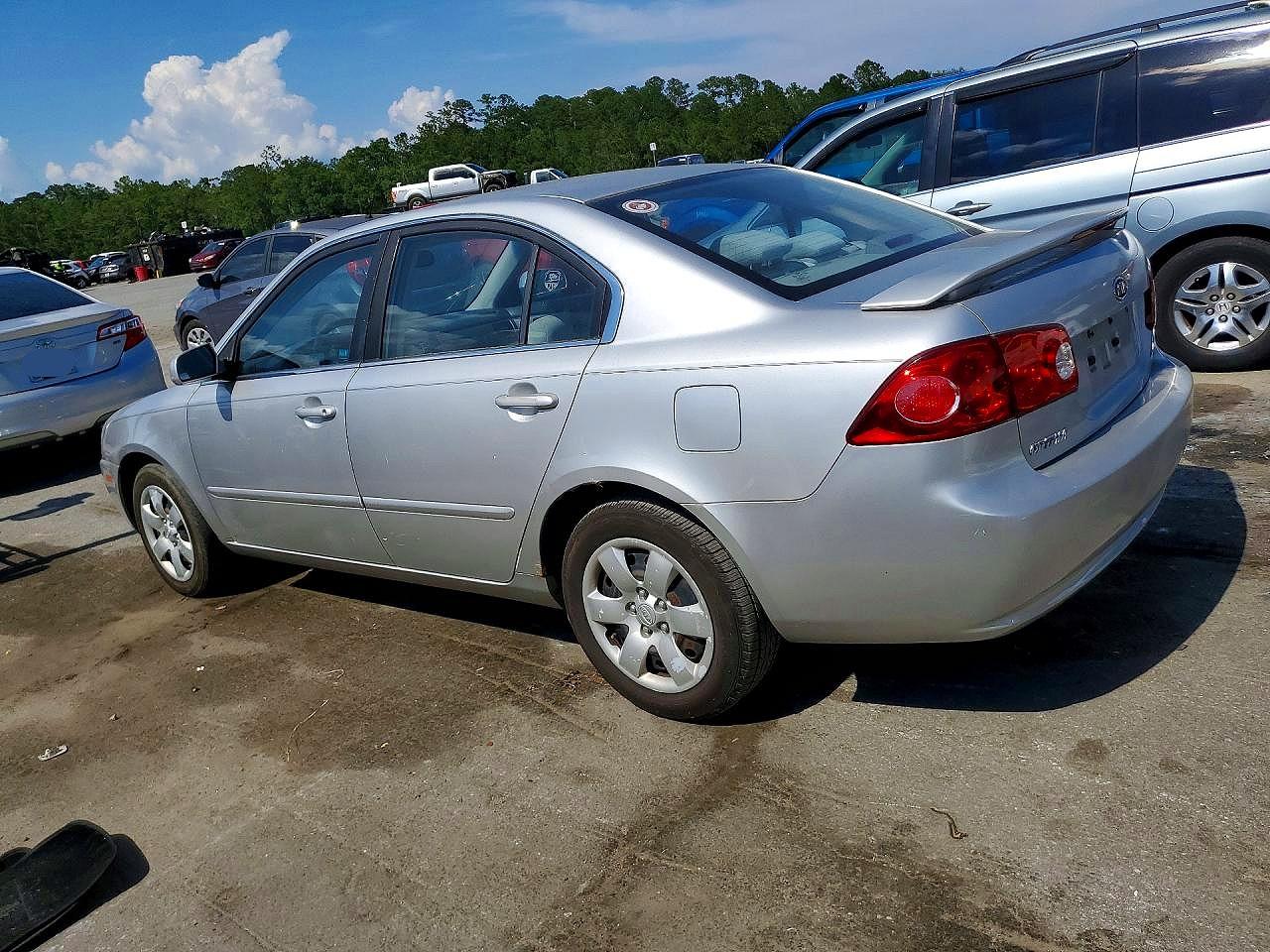 2008 Kia Optima Lx Silver vin: KNAGE123585241139