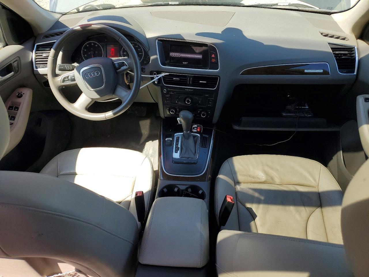 2011 Audi Q5 Premium Blue vin: WA1CFAFP7BA014443