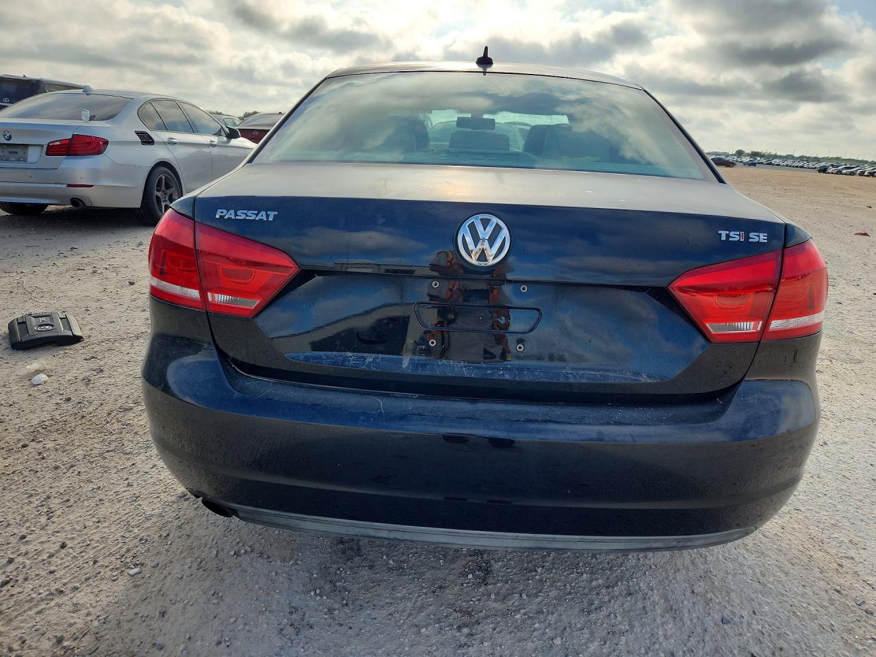 2014 Volkswagen Passat Se Black vin: 1VWBS7A36EC066107
