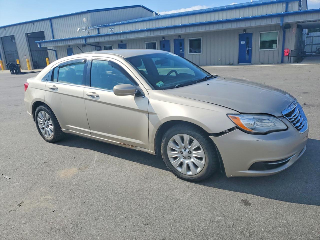 2014 Chrysler 200 Lx Beige vin: 1C3CCBAB3EN124097