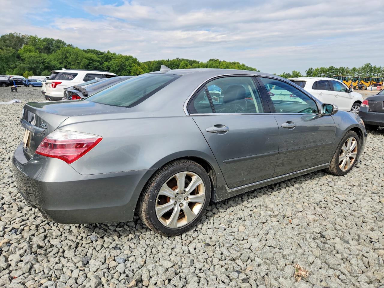2010 Acura Rl Silver vin: JH4KB2F67AC001722