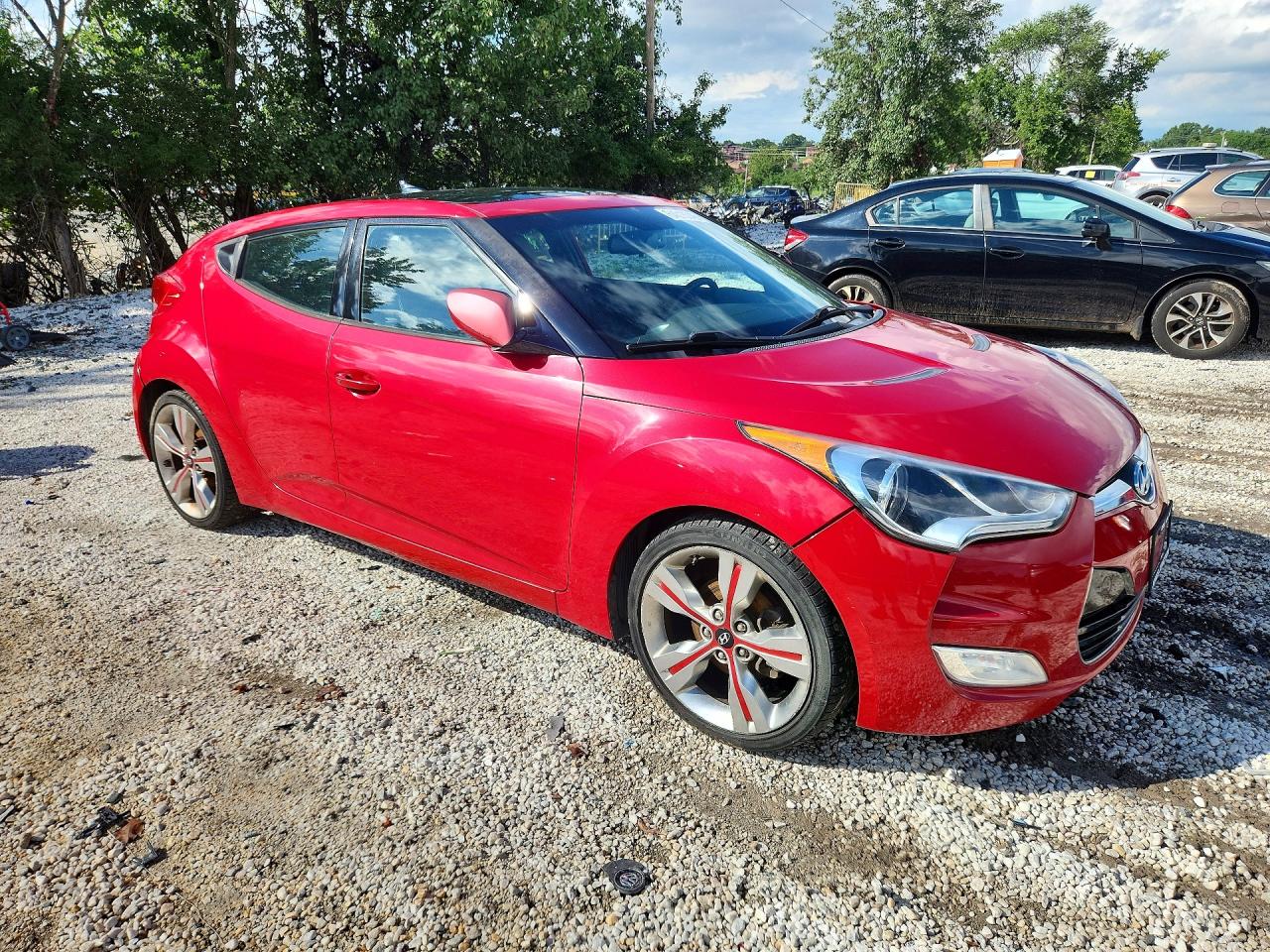 2013 Hyundai Veloster Base Red vin: KMHTC6AD4DU140040