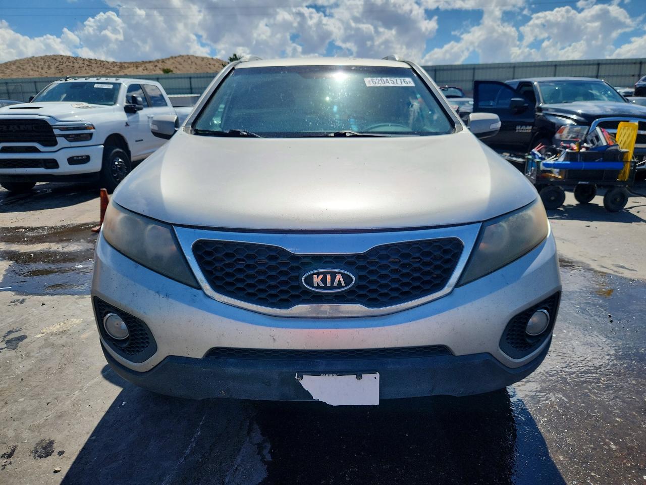 2013 Kia Sorento Lx Серебряный vin: 5XYKT3A68DG418293
